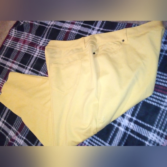 Est. 1946 Capris - Picture 4 of 9